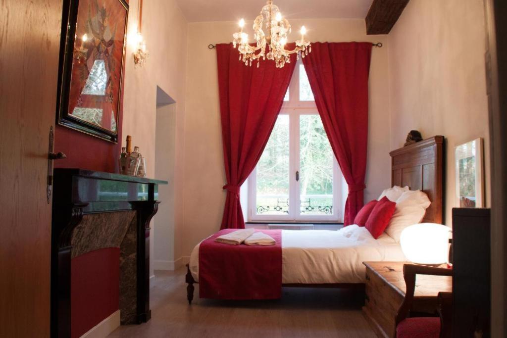 Chateau De L Aviette - Rancennes Givet Bagian luar foto